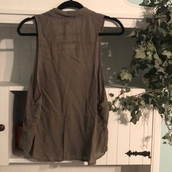 Army Green American Eagle Tank Top - Picture 2 of 3